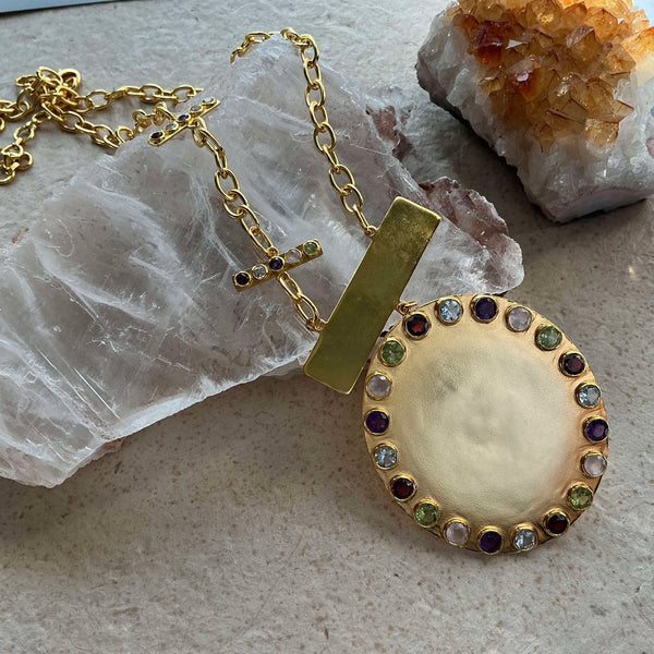 Violette Chunky Necklace With Gemstones.