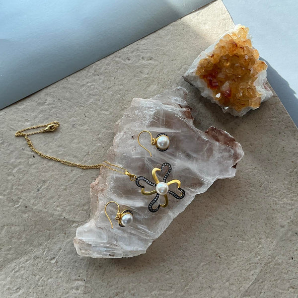 OUR BEST SELLER - Eleonore Pearl Earrings With CZ