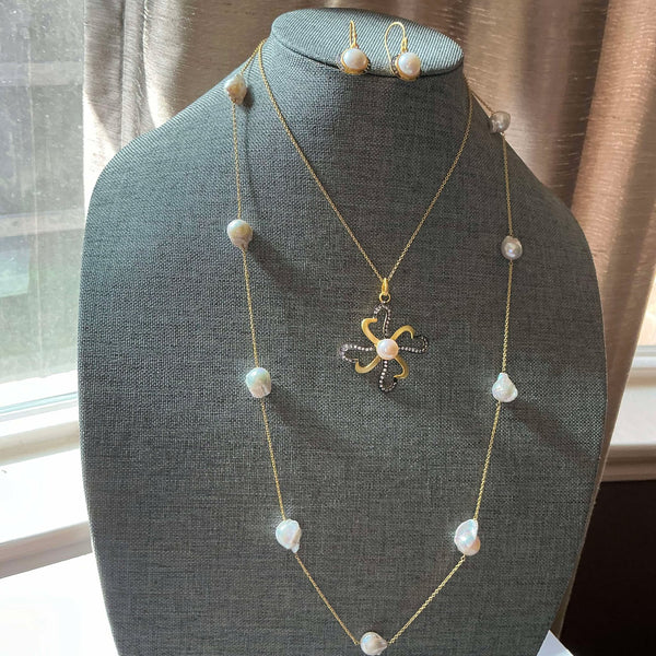 Love Necklace With Pearl