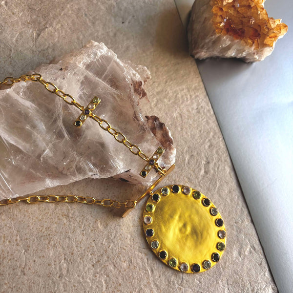 Violette Chunky Necklace With Gemstones.