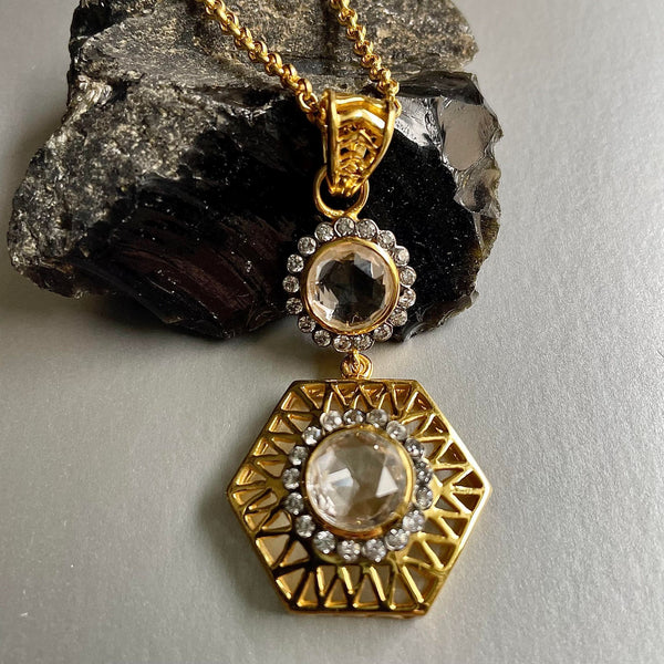 Madeira Artistic Earrings In Gold