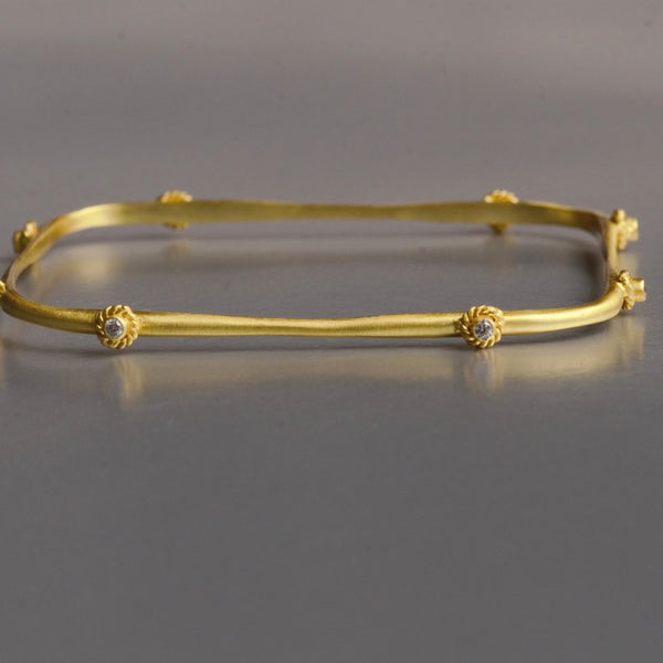 Ella Baroque Pearl Necklace In Gold