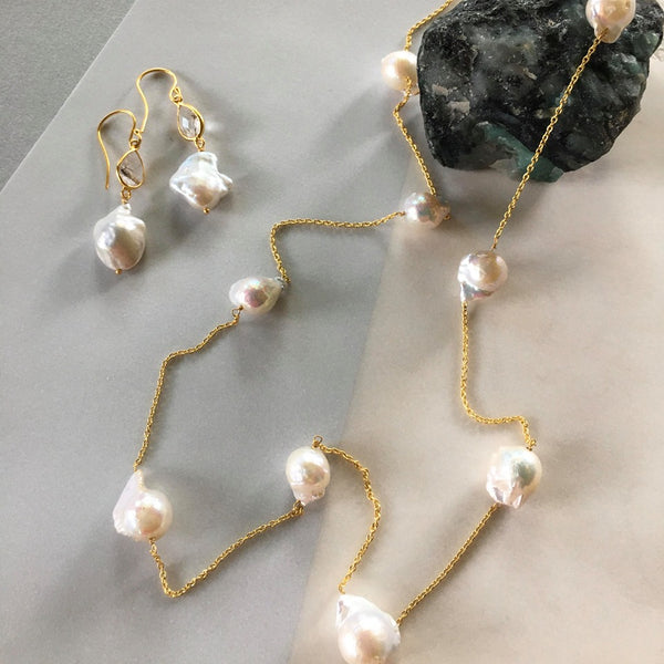 Ella Baroque Pearl Necklace In Gold