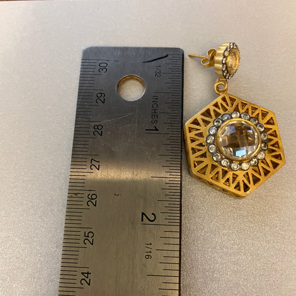 Madeira Artistic Earrings In Gold