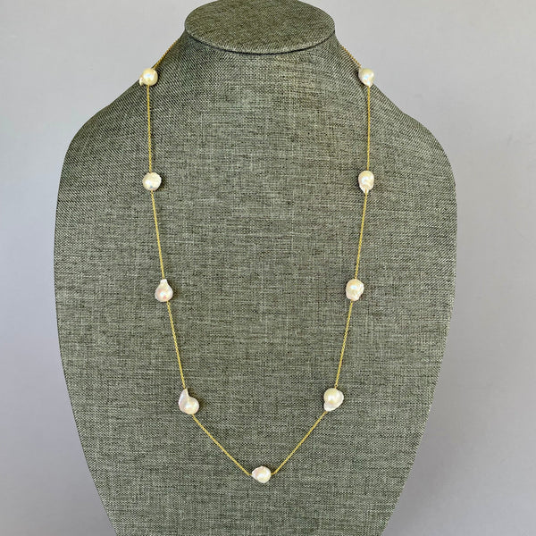 Ella Baroque Pearl Necklace In Gold