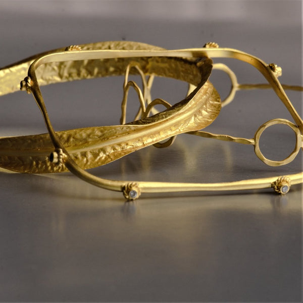 Naya Gold Wired Necklace