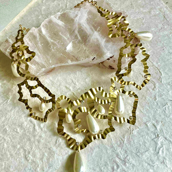 Elena Stiff Gold Lightweight Necklace With Pearls