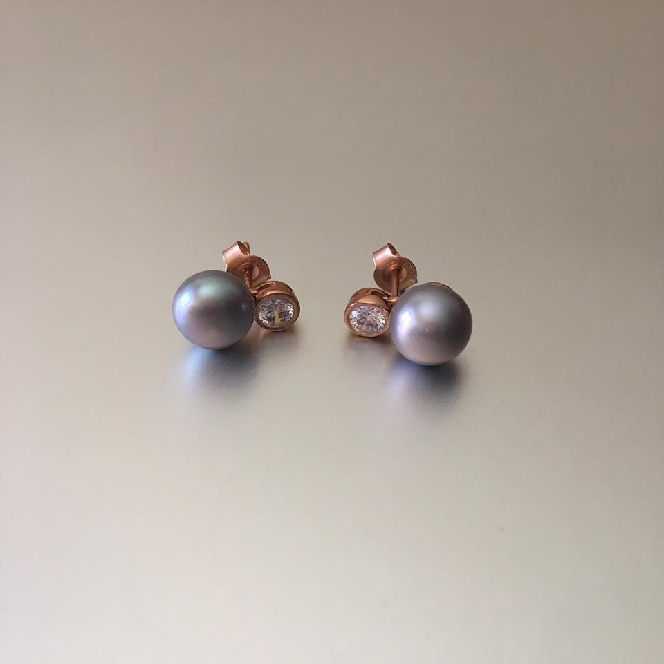 Ria Earring Studs With Grey Pearl