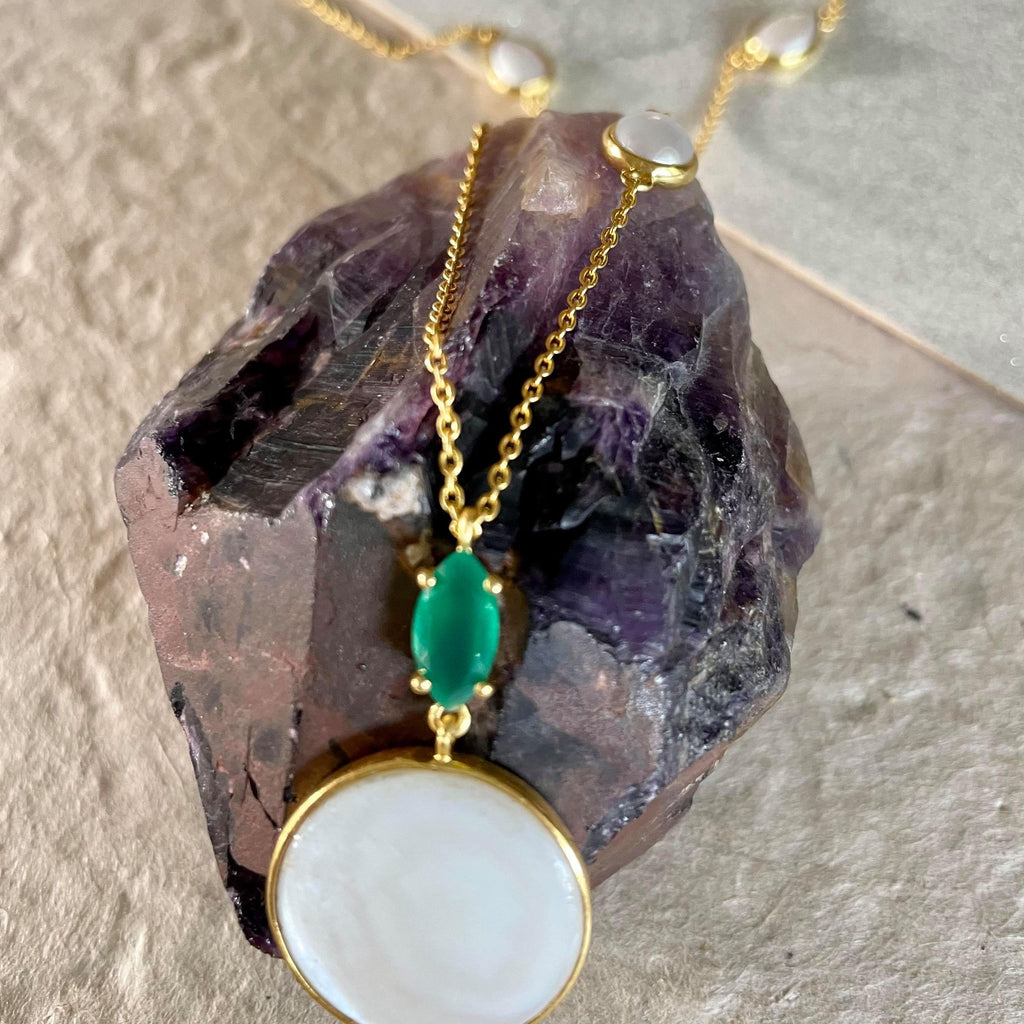 Pearl Necklace With Green Onyx