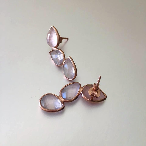 A trending design, these dreamy gemstone earrings studs are a must-have. The faceted pink chalcedony sparkles beautifully from different angles yet it being subdued enough to be used as everyday earrings.