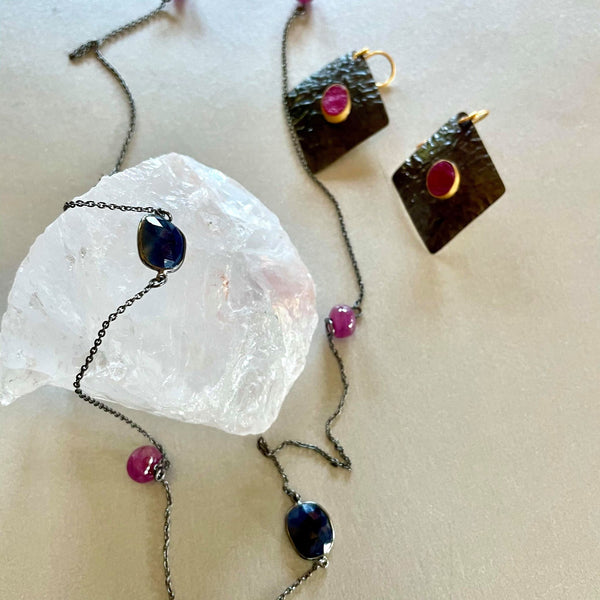 Zaraa Necklace With Ruby And Blue Sapphire