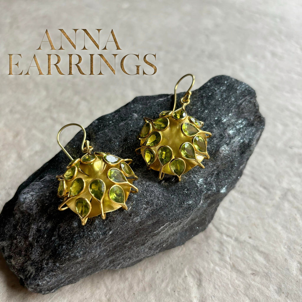 Anna Peridot Flower Earrings